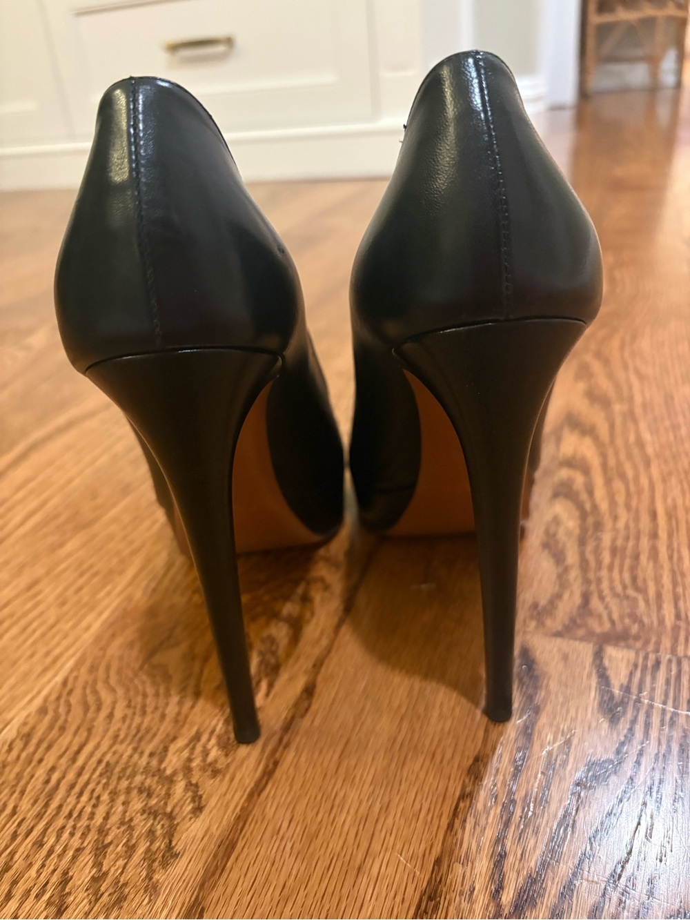 Alaia Pumps - Picture 5 of 6